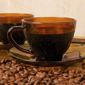 Xicara cha amber coracao 200 ml 12pcs (c/ pires)